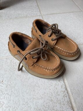 Kids Tan Boat Shoes with Laces